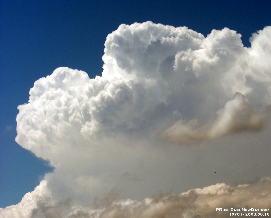 10701CrLe - Thunderclouds over ELM